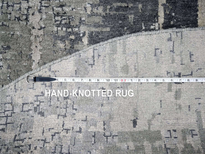 9'10" x 9'10" New Hand Knotted Grey Wool & Silk Round Oriental Rug - MOA10284681