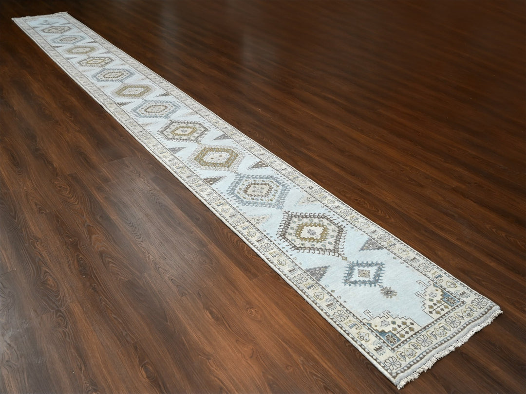 2'7" x 23'9" New Hand Knotted Grey Wool Runner Oriental Rug - MOA10284928