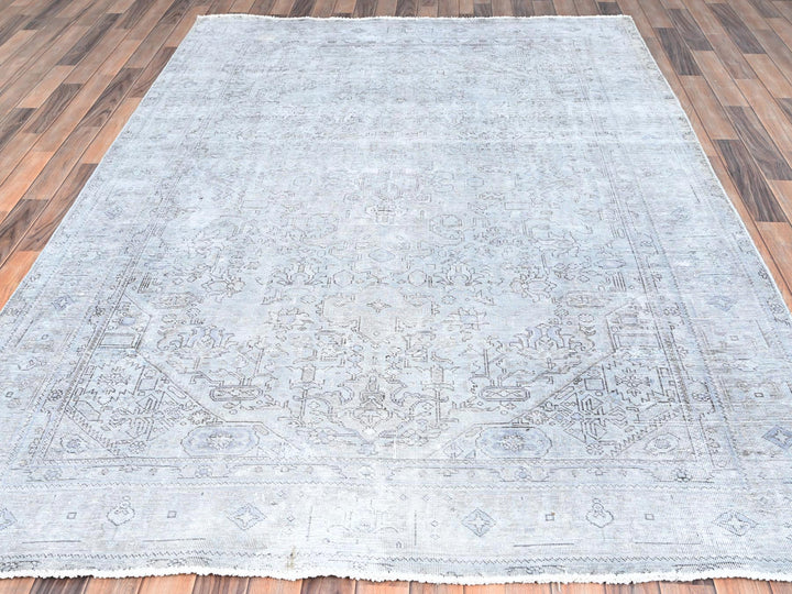 6'6" x 9'0" Vintage Hand Knotted Grey Wool Rectangle Oriental Rug - MOA10285396