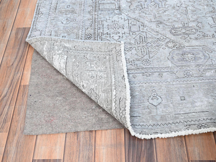 6'6" x 9'0" Vintage Hand Knotted Grey Wool Rectangle Oriental Rug - MOA10285396