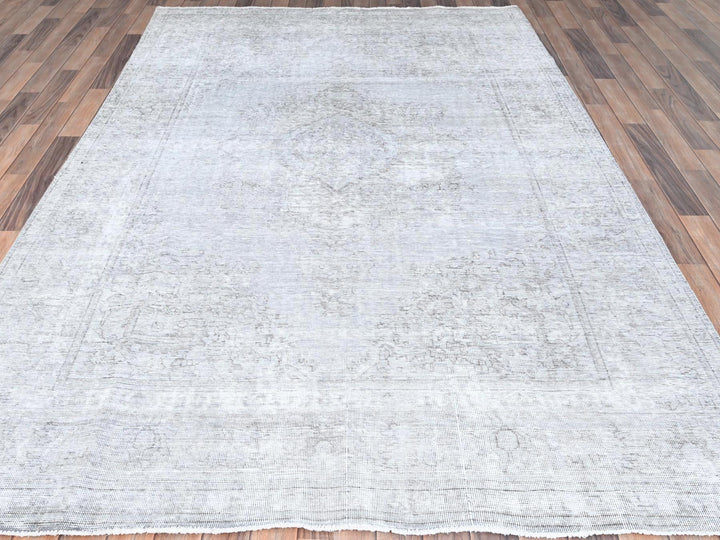 6'6" x 9'6" Vintage Hand Knotted Grey Wool Rectangle Oriental Rug - MOA10285402