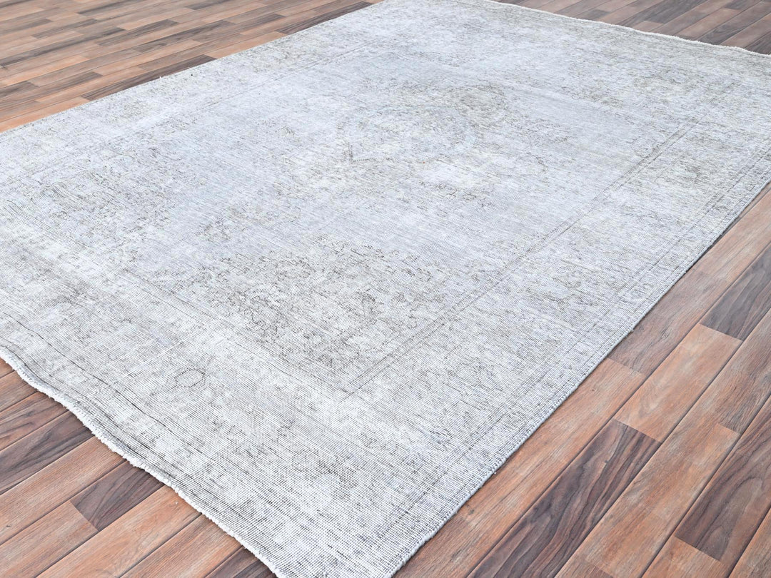 6'6" x 9'6" Vintage Hand Knotted Grey Wool Rectangle Oriental Rug - MOA10285402