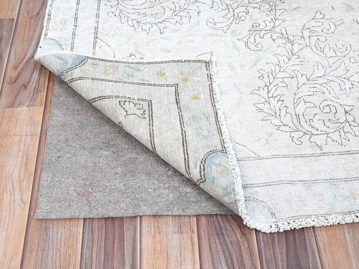 7'2" x 9'10" Vintage Hand Knotted Ivory Wool Rectangle Oriental Rug - MOA10285529