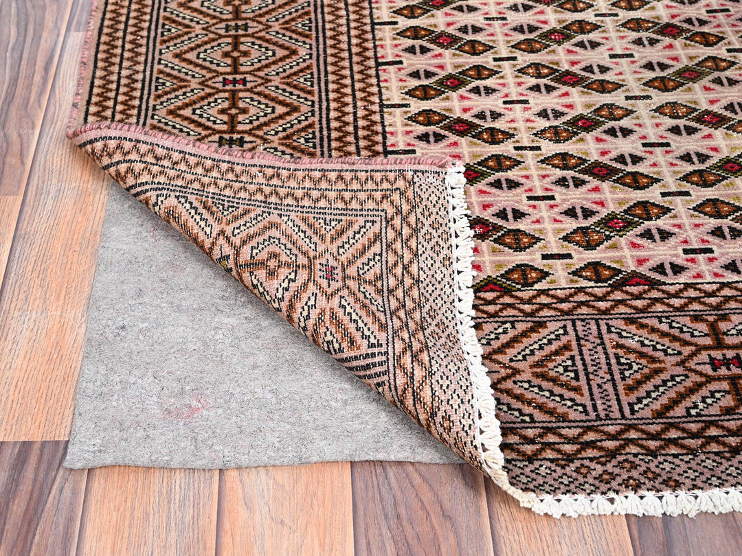 4'4" x 6'1" Vintage Hand Knotted Pink Wool Rectangle Oriental Rug - MOA10286057