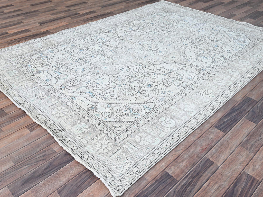 6'5" x 9'1" Vintage Hand Knotted Ivory Wool Rectangle Oriental Rug - MOA10286095