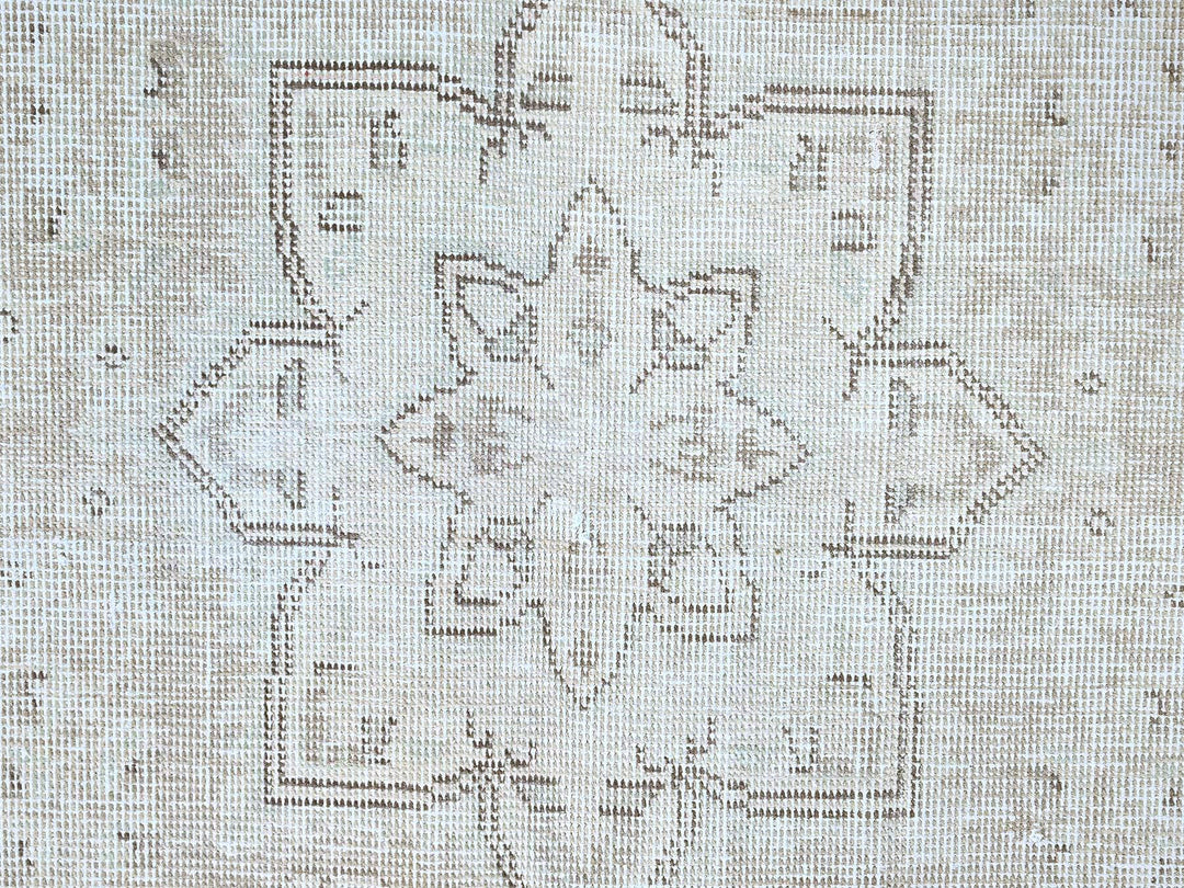 6'2" x 8'8" Vintage Hand Knotted Ivory Wool Rectangle Oriental Rug - MOA10286097