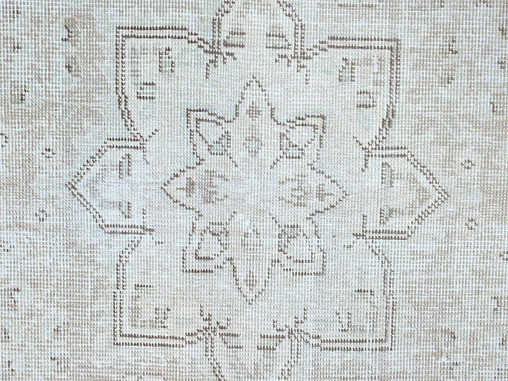 6'2" x 8'8" Vintage Hand Knotted Ivory Wool Rectangle Oriental Rug - MOA10286097