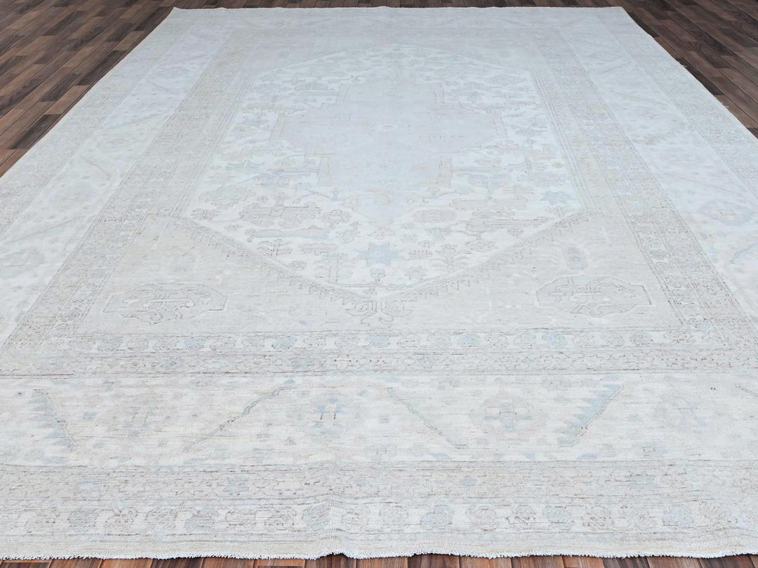 9'11" x 13'7" New Hand Knotted Ivory Wool Rectangle Oriental Rug - MOA10286511