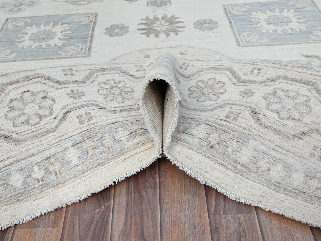 9'11" x 13'6" New Hand Knotted Ivory Wool Rectangle Oriental Rug - MOA10286521