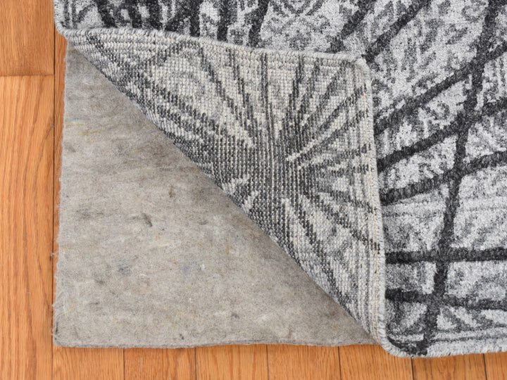5'6" x 7'9" New Hand Knotted Grey Wool & Silk Rectangle Oriental Rug - MOA10287182