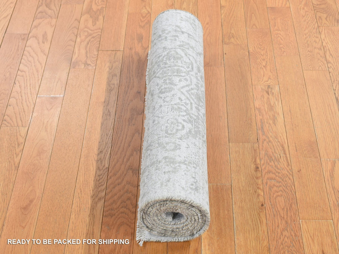2'7" x 8'0" New Hand Knotted Grey Wool & Silk Runner Oriental Rug - MOA10287203