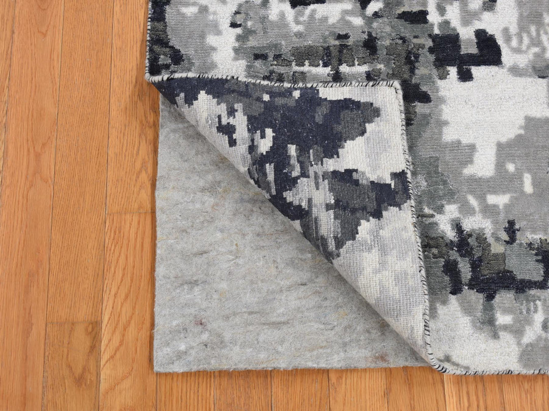 2'6" x 7'7" New Hand Knotted Black Wool & Silk Runner Oriental Rug - MOA10287209