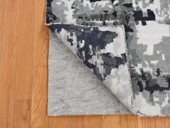 2'6" x 7'7" New Hand Knotted Black Wool & Silk Runner Oriental Rug - MOA10287209