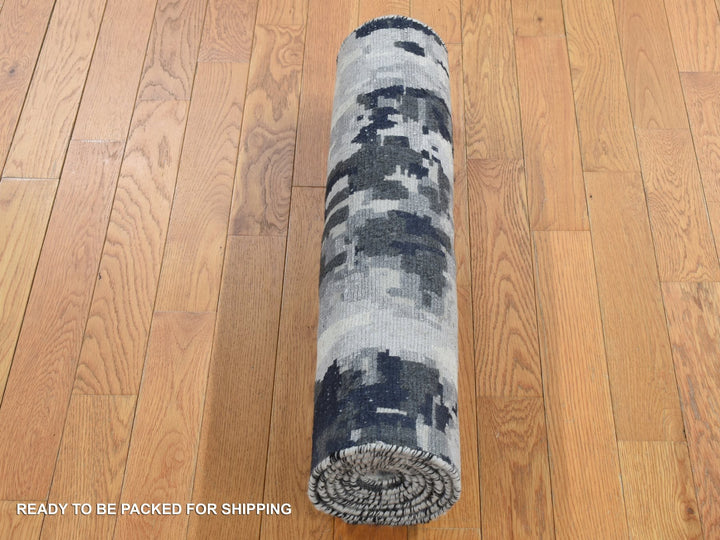 2'6" x 7'7" New Hand Knotted Black Wool & Silk Runner Oriental Rug - MOA10287209