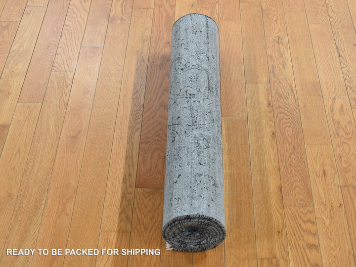 2'9" x 7'10" New Hand Knotted Grey Wool & Silk Runner Oriental Rug - MOA10287212