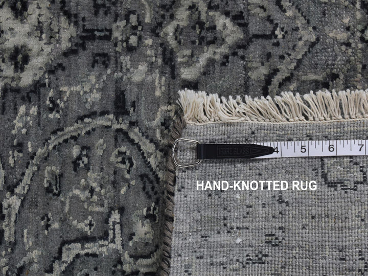 2'9" x 7'10" New Hand Knotted Grey Wool & Silk Runner Oriental Rug - MOA10287212