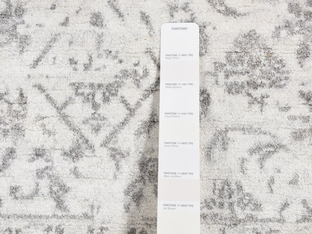 4'1" x 6'2" New Hand Knotted Ivory Wool & Silk Rectangle Oriental Rug - MOA10287223
