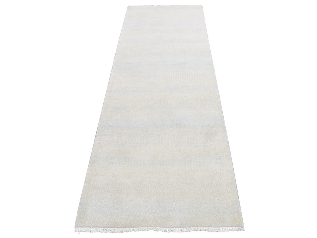 2'7" x 8'4" New Hand Knotted Ivory Wool & Silk Runner Oriental Rug - MOA10287233