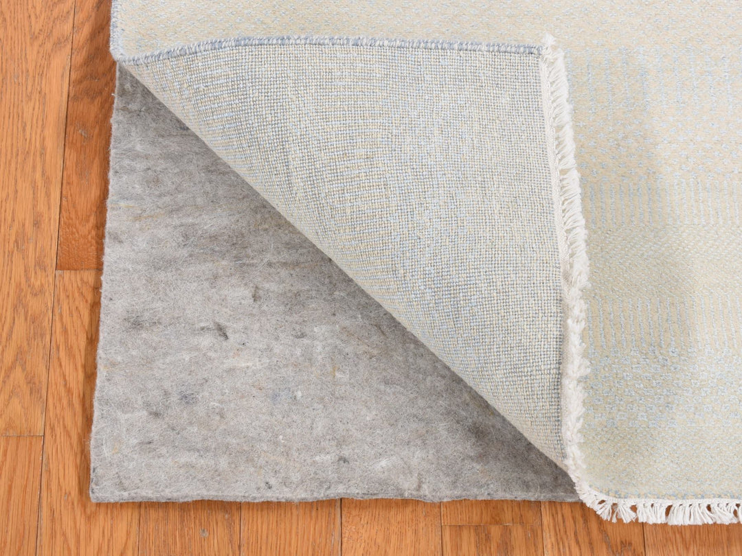 2'7" x 8'4" New Hand Knotted Ivory Wool & Silk Runner Oriental Rug - MOA10287233
