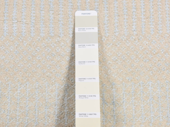 2'7" x 8'4" New Hand Knotted Ivory Wool & Silk Runner Oriental Rug - MOA10287233