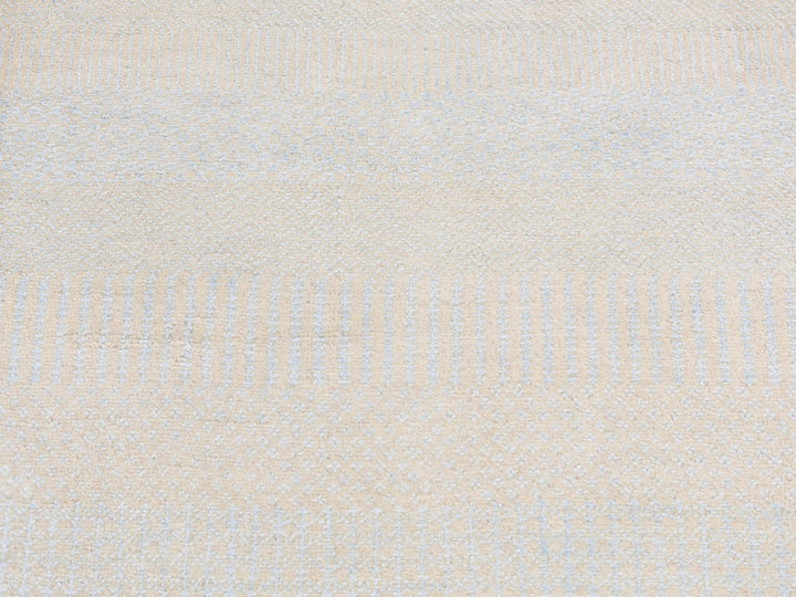 2'7" x 8'4" New Hand Knotted Ivory Wool & Silk Runner Oriental Rug - MOA10287233