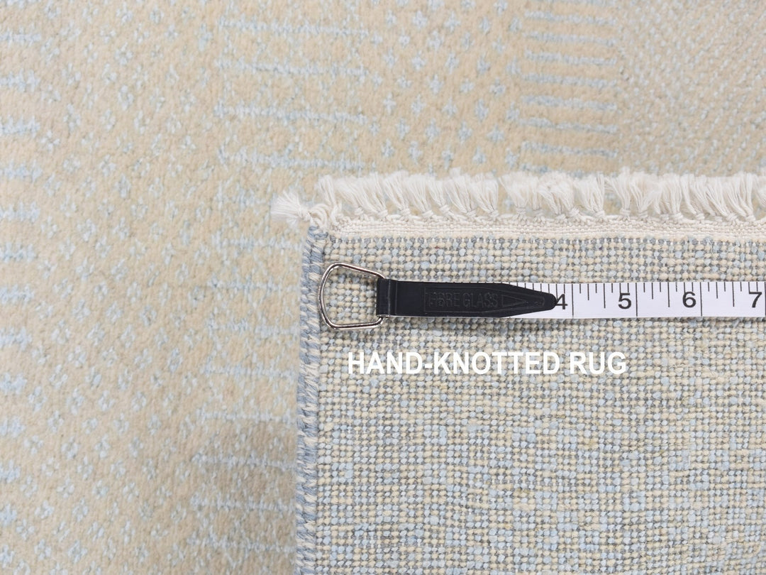 2'7" x 8'4" New Hand Knotted Ivory Wool & Silk Runner Oriental Rug - MOA10287233