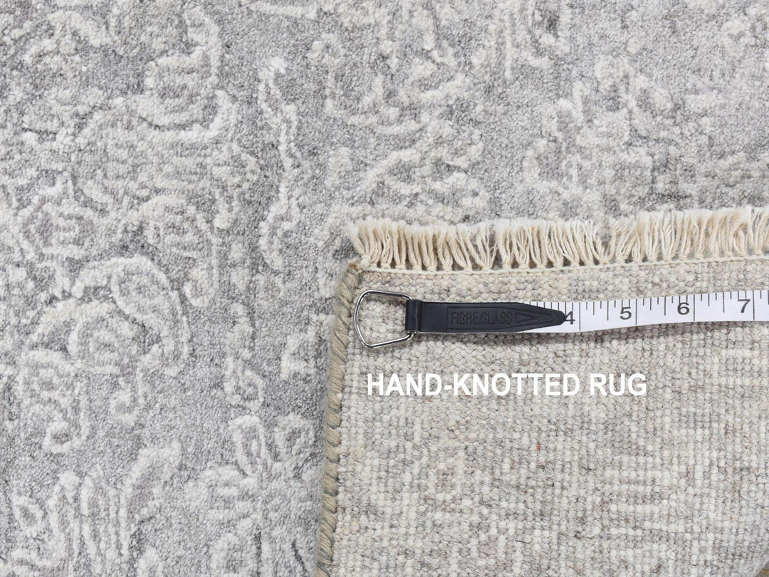 2'5" x 7'9" New Hand Knotted Grey Wool & Silk Runner Oriental Rug - MOA10287244