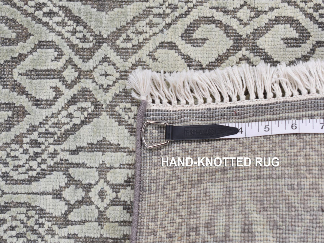 2'7" x 10'4" New Hand Knotted Green Wool & Silk Runner Oriental Rug - MOA10287250