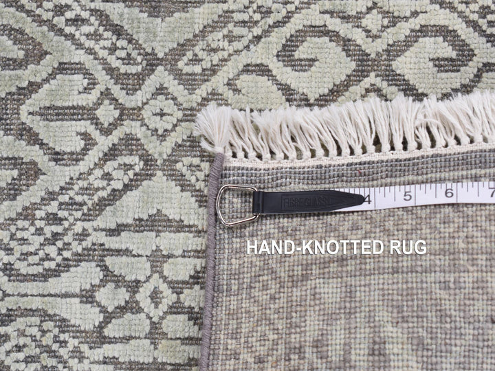 2'7" x 10'4" New Hand Knotted Green Wool & Silk Runner Oriental Rug - MOA10287250