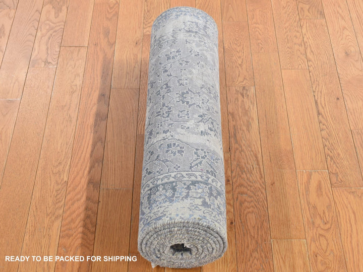 2'6" x 9'10" New Hand Knotted Grey Wool & Silk Runner Oriental Rug - MOA10287254