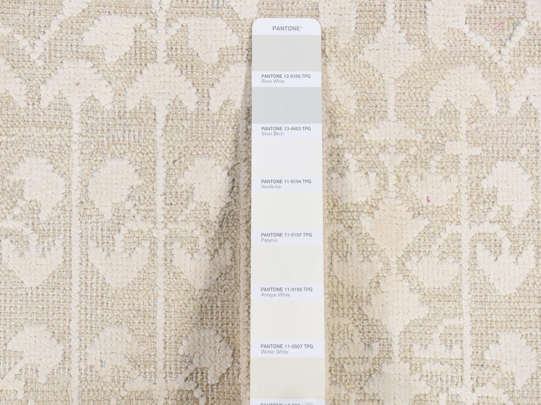 2'6" x 10'1" New Hand Knotted Ivory Wool & Silk Runner Oriental Rug - MOA10287262