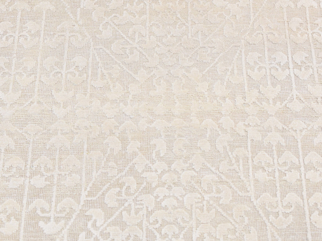 2'6" x 10'1" New Hand Knotted Ivory Wool & Silk Runner Oriental Rug - MOA10287262
