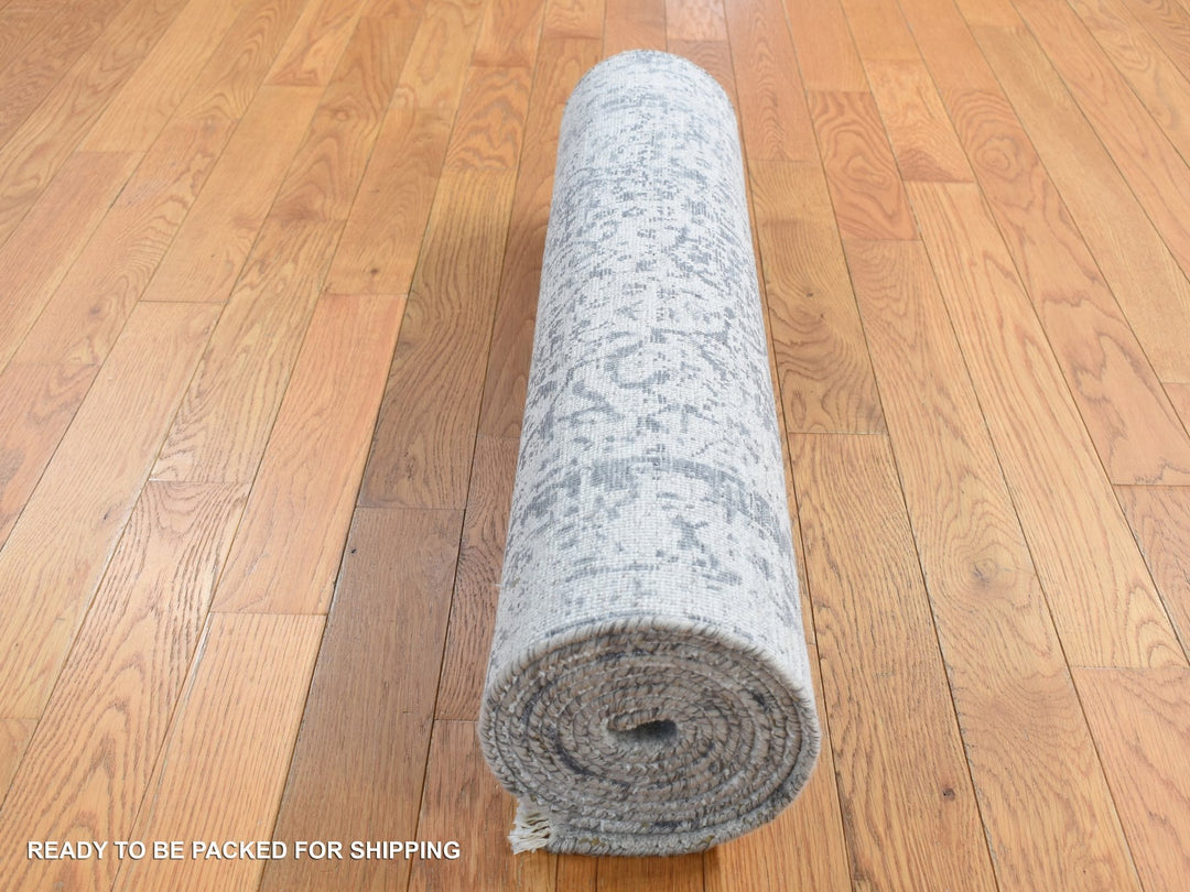 2'7" x 7'10" New Hand Knotted Grey Wool & Silk Runner Oriental Rug - MOA10287291