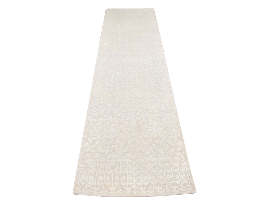2'6" x 8'3" New Hand Knotted Ivory Wool & Silk Runner Oriental Rug - MOA10287294