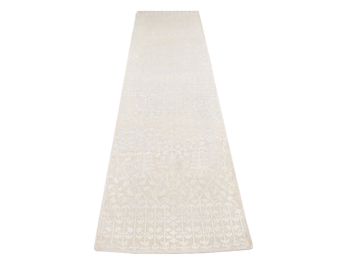 2'6" x 8'3" New Hand Knotted Ivory Wool & Silk Runner Oriental Rug - MOA10287294