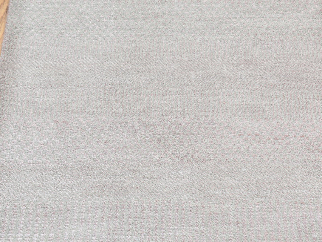 2'7" x 11'3" New Hand Knotted Pink Wool & Silk Runner Oriental Rug - MOA10287302
