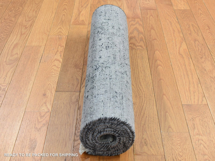 2'6" x 6'0" New Hand Knotted Grey Wool & Silk Runner Oriental Rug - MOA10287331