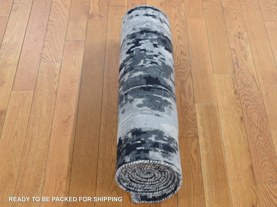 2'7" x 6'2" New Hand Knotted Black Wool & Silk Runner Oriental Rug - MOA10287339