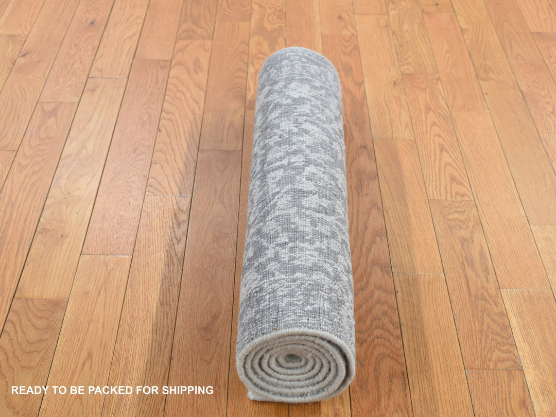 2'5" x 6'0" New Hand Loomed Ivory Wool & Silk Runner Oriental Rug - MOA10287342