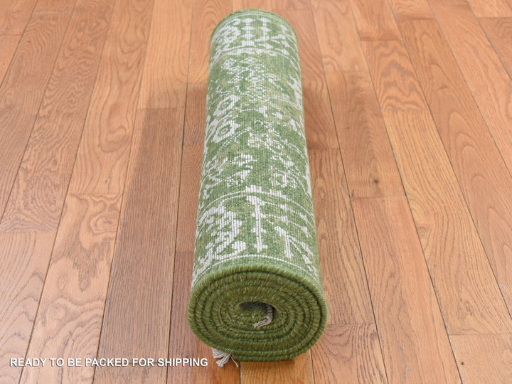 2'6" x 6'0" New Hand Knotted Green Wool & Silk Runner Oriental Rug - MOA10287344