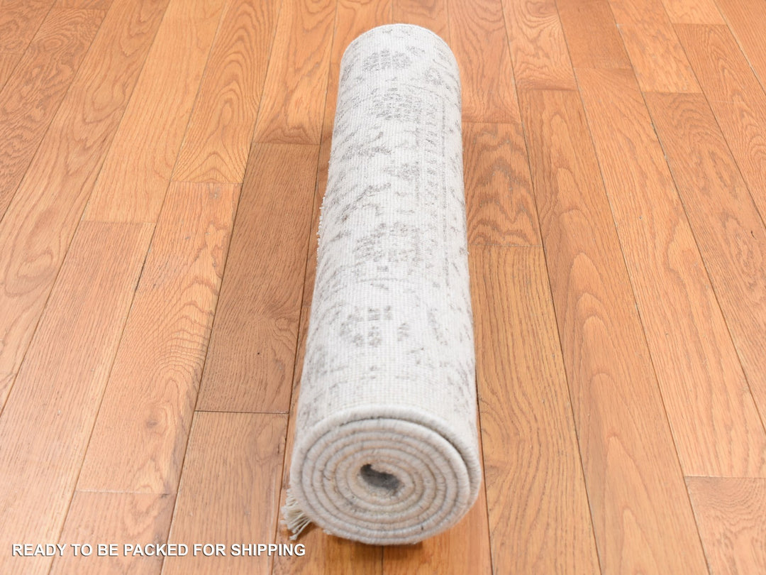 2'6" x 6'0" New Hand Knotted Ivory Wool & Silk Runner Oriental Rug - MOA10287346