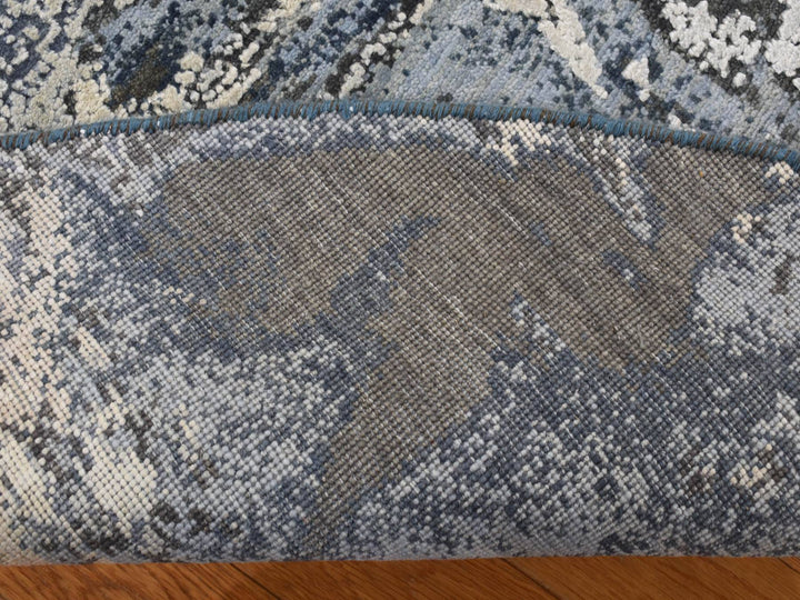 8'1" x 8'1" New Hand Knotted Blue Wool & Silk Round Oriental Rug - MOA10287362