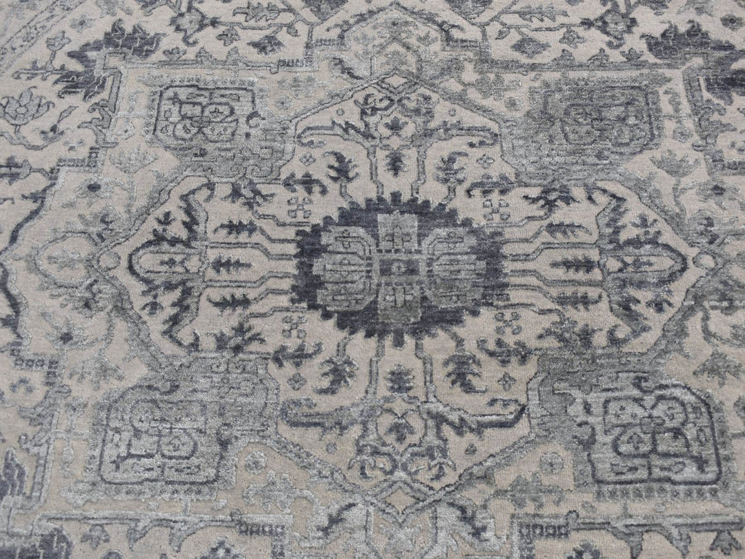 8'1" x 8'1" New Hand Knotted Grey Wool & Silk Round Oriental Rug - MOA10287366