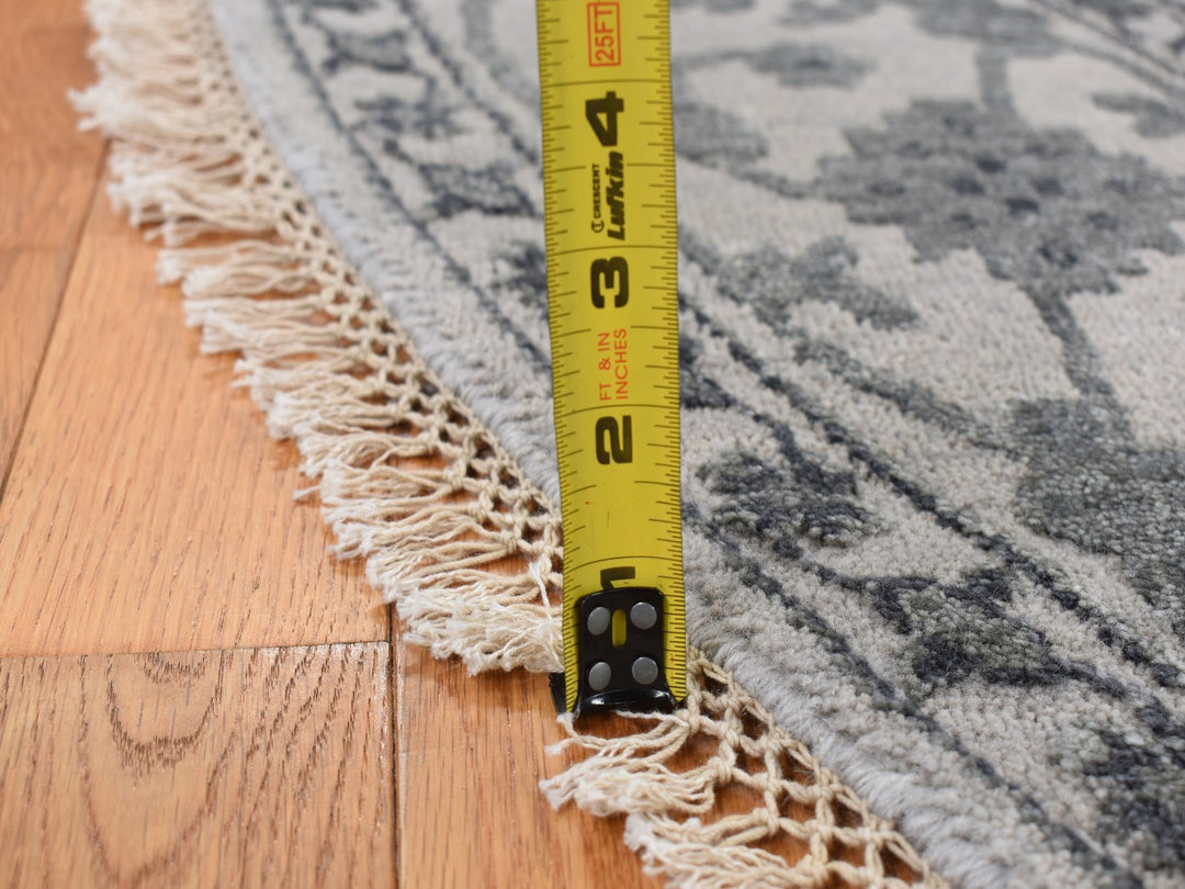 8'1" x 8'1" New Hand Knotted Grey Wool & Silk Round Oriental Rug - MOA10287366