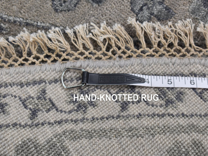 8'1" x 8'1" New Hand Knotted Grey Wool & Silk Round Oriental Rug - MOA10287366