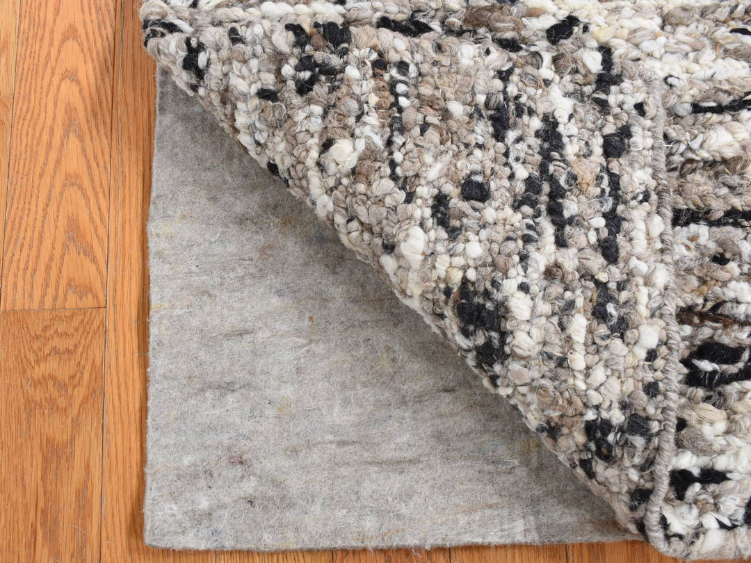 1'9" x 1'9" New Hand Knotted Ivory Wool Square Oriental Rug - MOA10287411