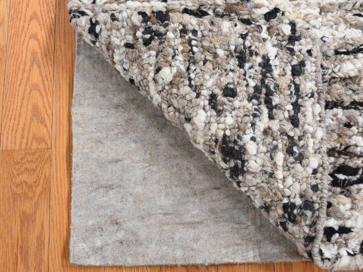1'9" x 1'9" New Hand Knotted Ivory Wool Square Oriental Rug - MOA10287411