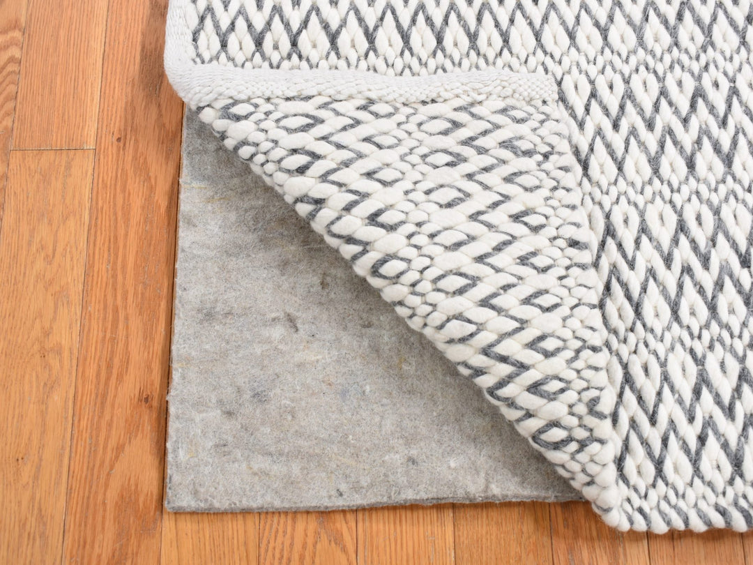 2'1" x 2'2" New Hand Woven Ivory Wool Square Oriental Rug - MOA10287415