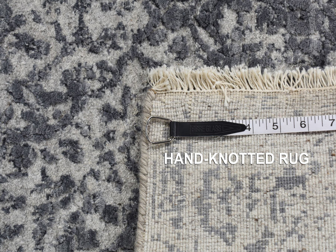 3'0" x 4'10" New Hand Knotted Grey Wool & Pure Silk Rectangle Oriental Rug - MOA10287605