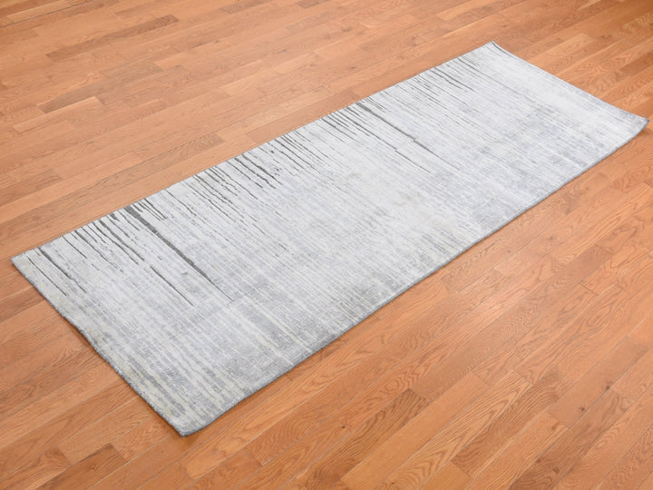 3'0" x 9'0" New Hand Knotted Grey Silk Runner Oriental Rug - MOA10287620